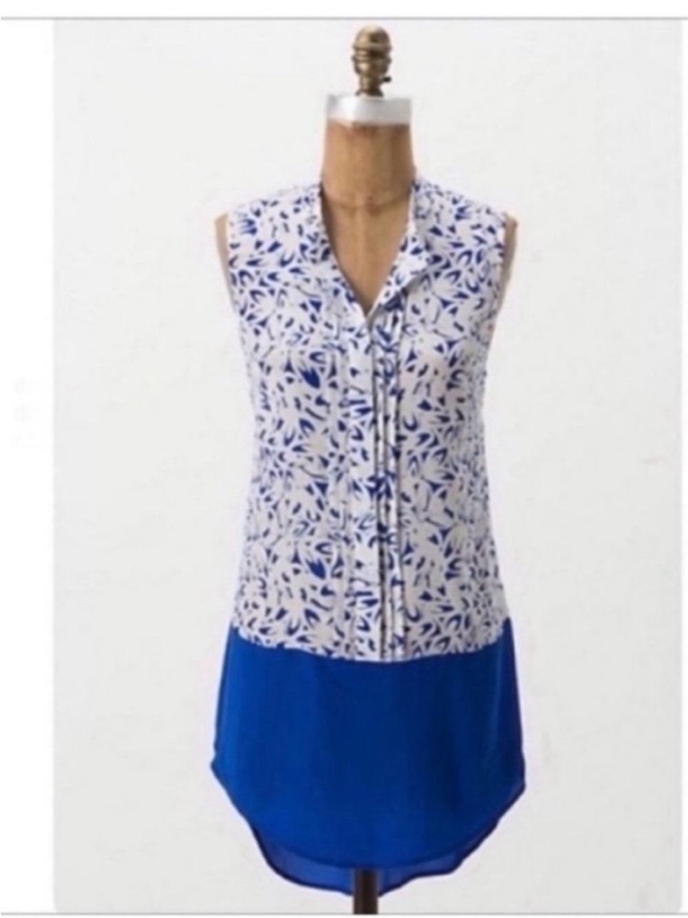 Anthropologie Maeve Carissa tank top blue white floral high low silk